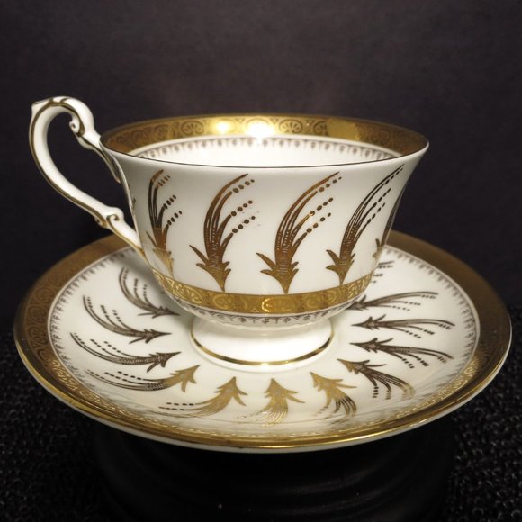 Foley Bone China Footed Tea Cup and Saucer 4806 White Gold Plumes E Brain & Co - Picture 2 of 7